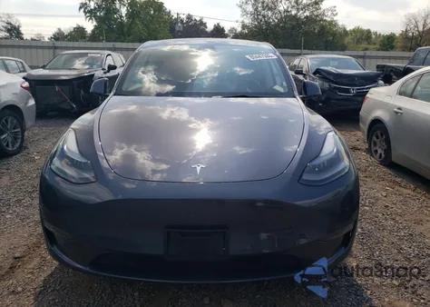 2023 Tesla Model Y z USA, uszkodzony, nr VIN 7SAYGDEE8PF880700